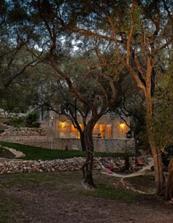 Mavres Studio